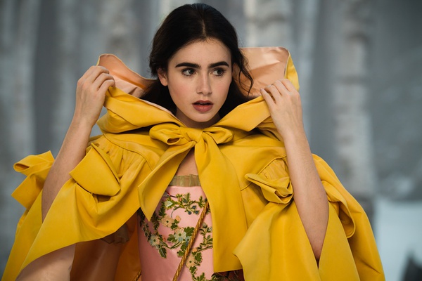 Lily Collins as Lily Jane Collins-第1章-图片13