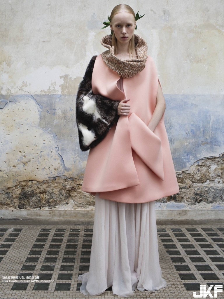 Maria, a beautiful woman, wants to take her home.-第1章-图片3