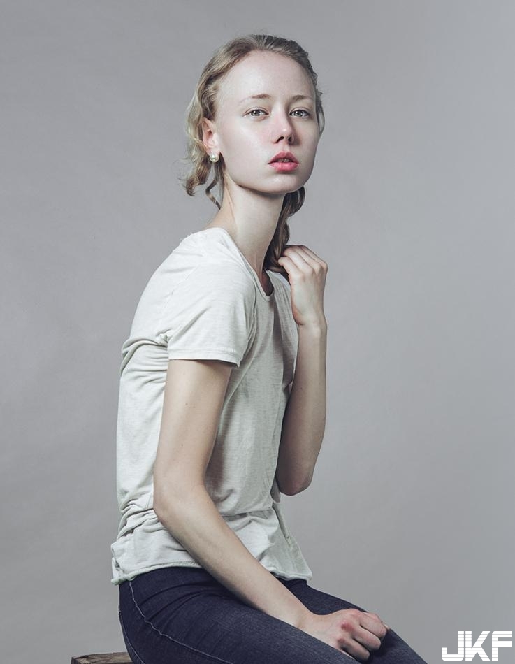 Maria, a beautiful woman, wants to take her home.-第1章-图片15