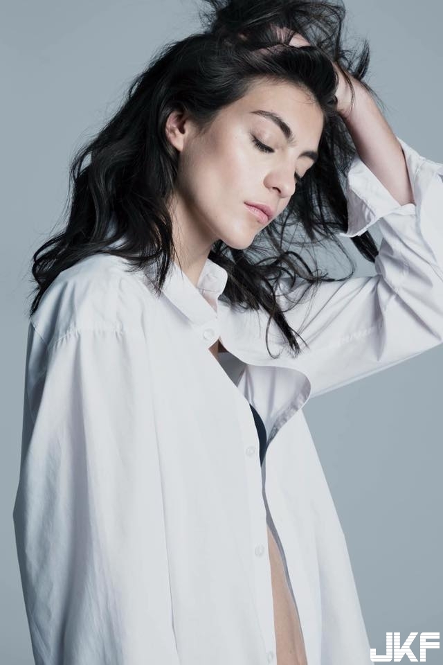 KLARA is another woman! the deep outline looks amazing!-第1章-图片4