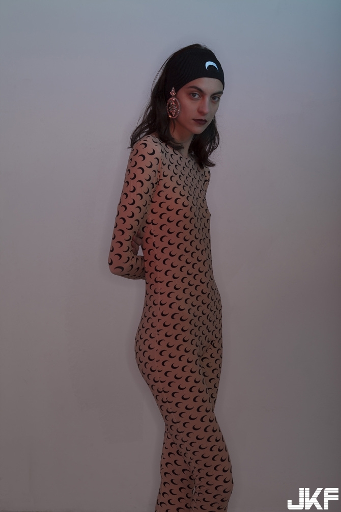 KLARA is another woman! the deep outline looks amazing!-第1章-图片7