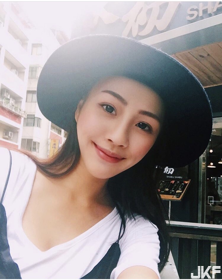 Beauty under the clothes.-第1章-图片1