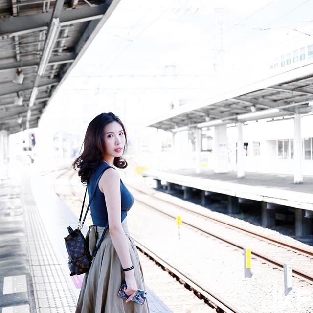 Chloe Hsu's beautiful legs and power broken eyes... netizen: too violent...-第1章-图片5