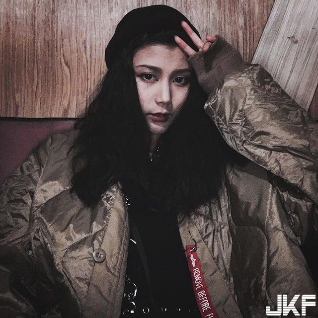 The darkness sister Ariel Aimee's super-killed gaze hides your heart.-第1章-图片3