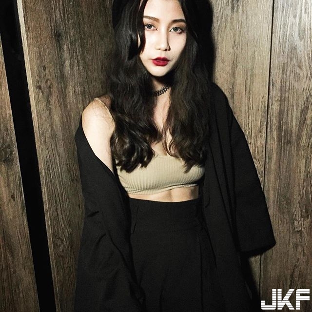 The darkness sister Ariel Aimee's super-killed gaze hides your heart.-第1章-图片8