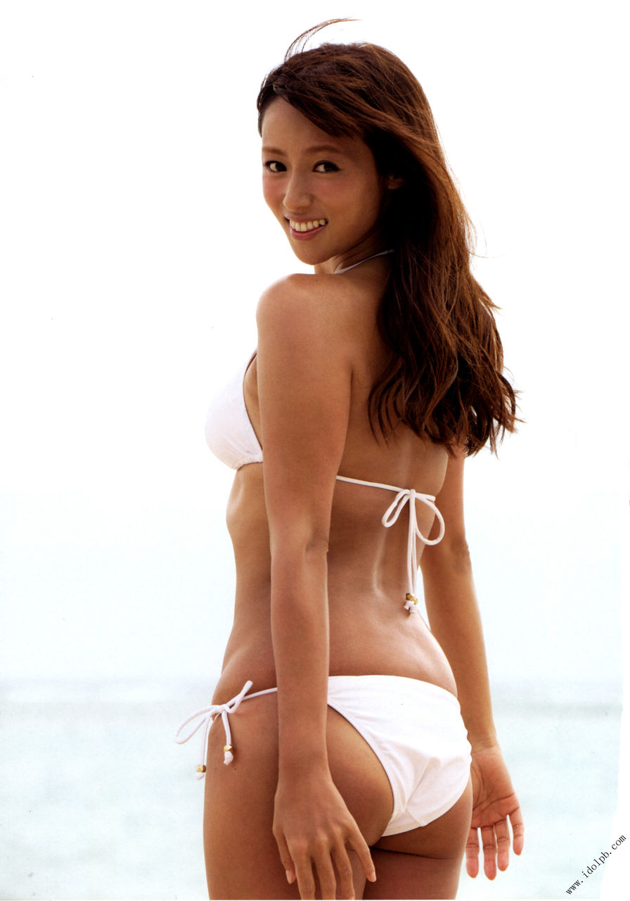 深田恭子 臉蛋和身材還是保養很好的不老女神