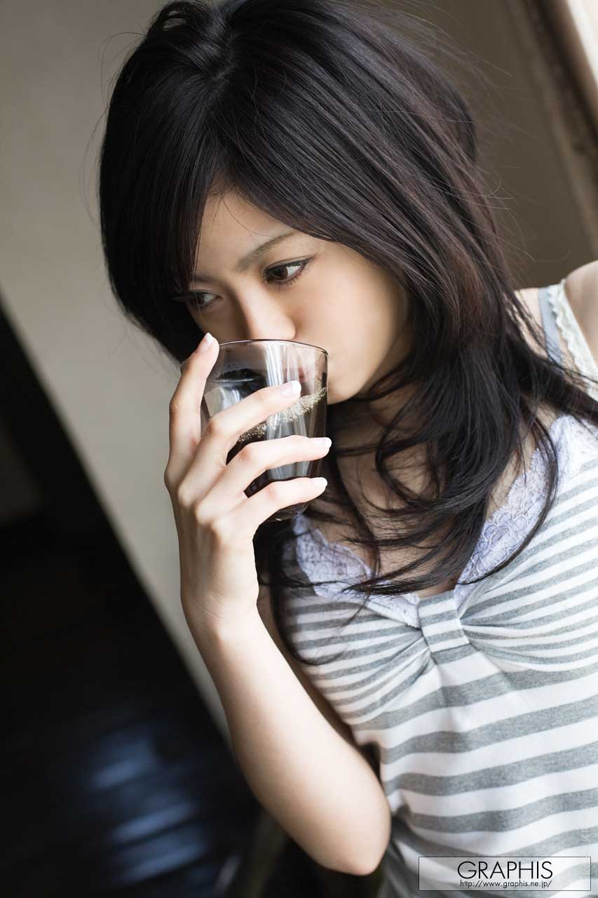 乳香飄逸引誘勾魂的身姿讓人起邪念 有希ちな-第1章-图片17
