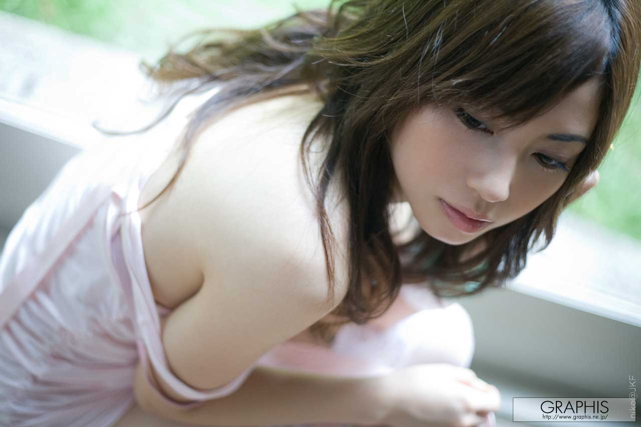 肉感十足女優橫山美雪「白雪美乳」超想咬一口-第1章-图片6