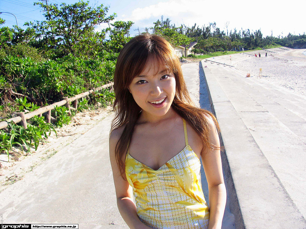 挺起飽滿大福 勾人微笑引起所有人注意 愛田由-第1章-图片1