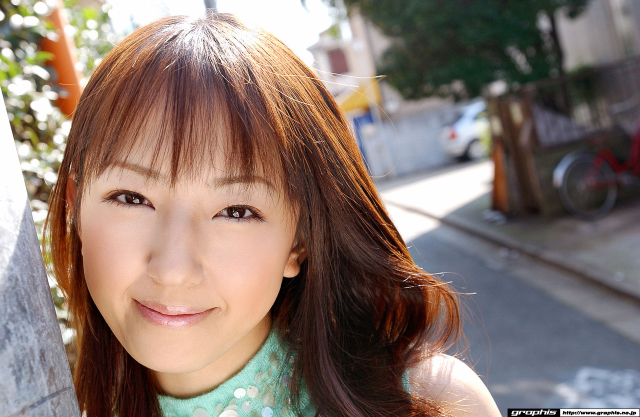 半片酥胸乳香四溢 空靈眼神太銷魂 天衣みつ-第1章-图片1