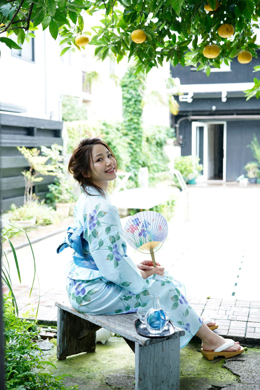 吉川友 能唱能跳的前偶像 白嫩美胸讓人看了一秒淪陷-第1章-图片12