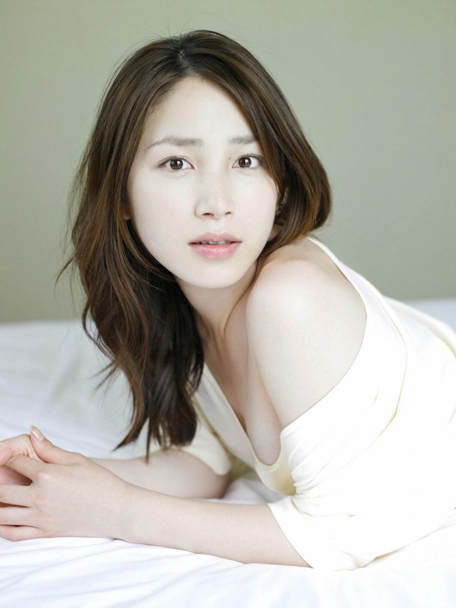 吉川友 能唱能跳的前偶像 白嫩美胸讓人看了一秒淪陷-第1章-图片17