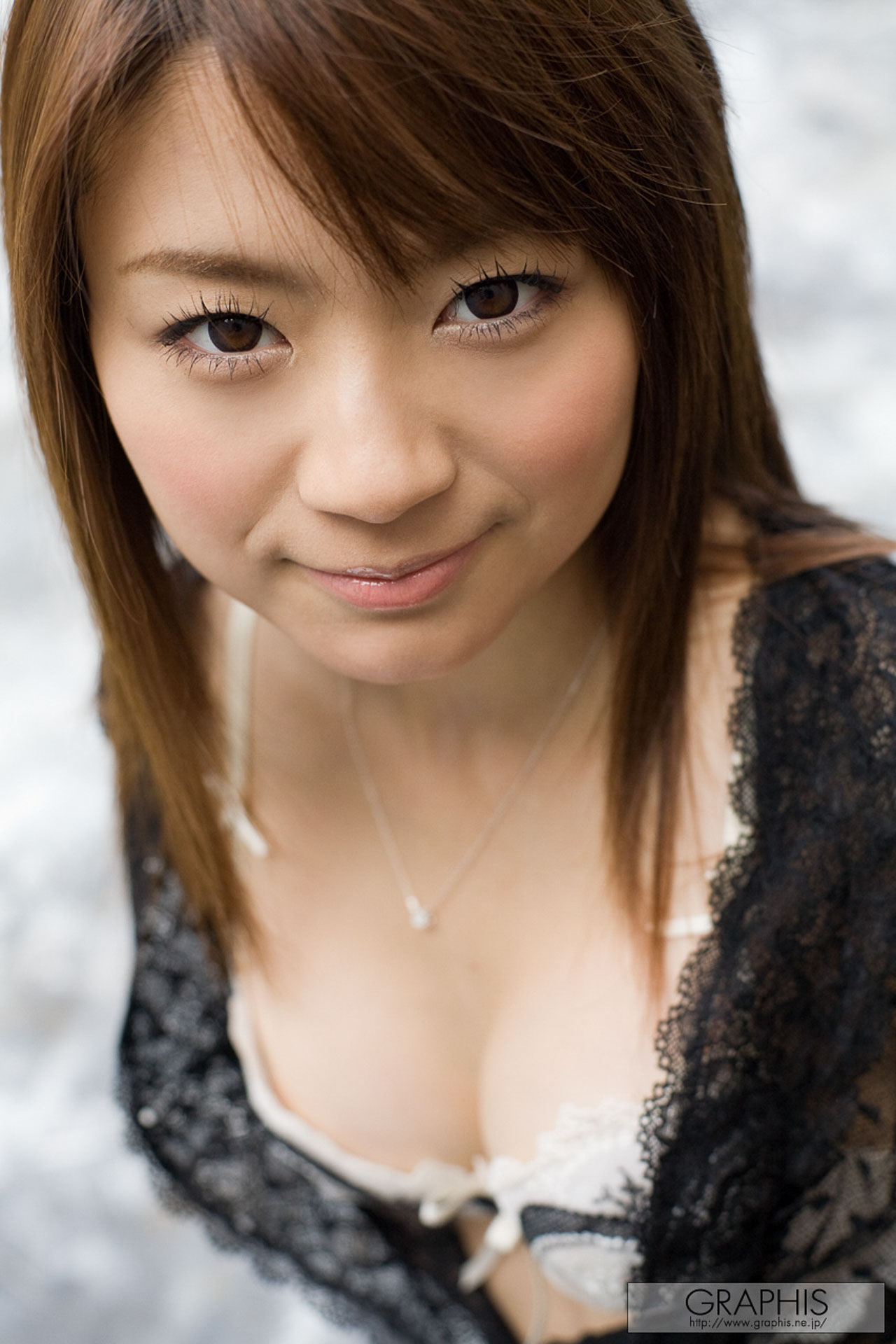 火辣酥胸看個夠讓人欲罷不能 秋元まゆ花-第1章-图片2