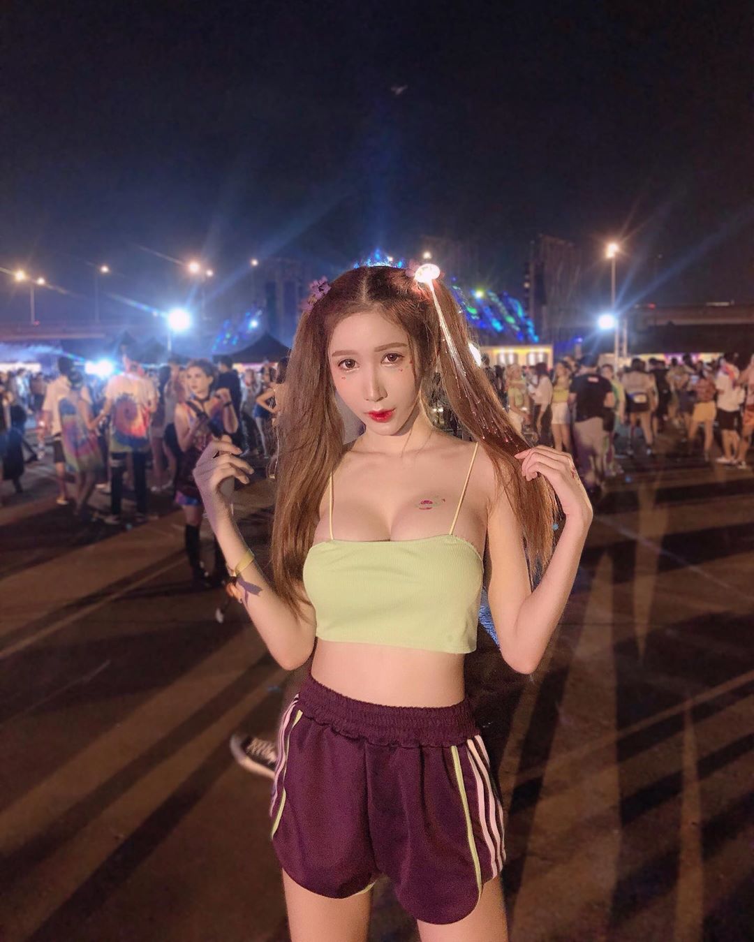 雪白美膚好吸睛 水滴胸型性感尺度破表-第1章-图片10