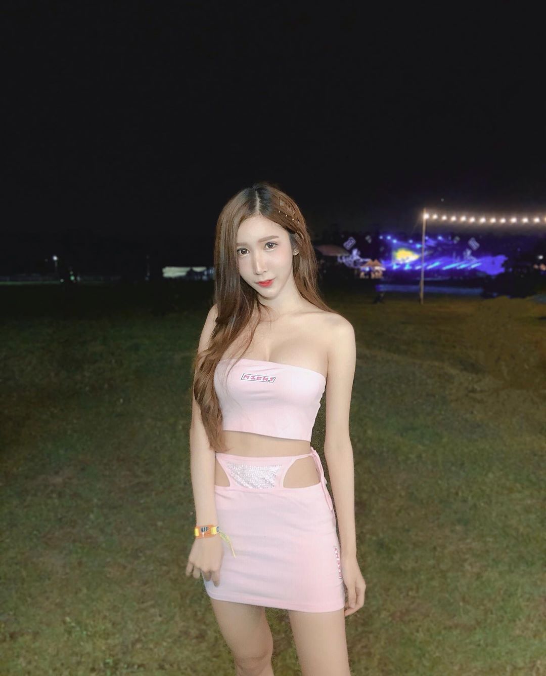 雪白美膚好吸睛 水滴胸型性感尺度破表-第1章-图片11