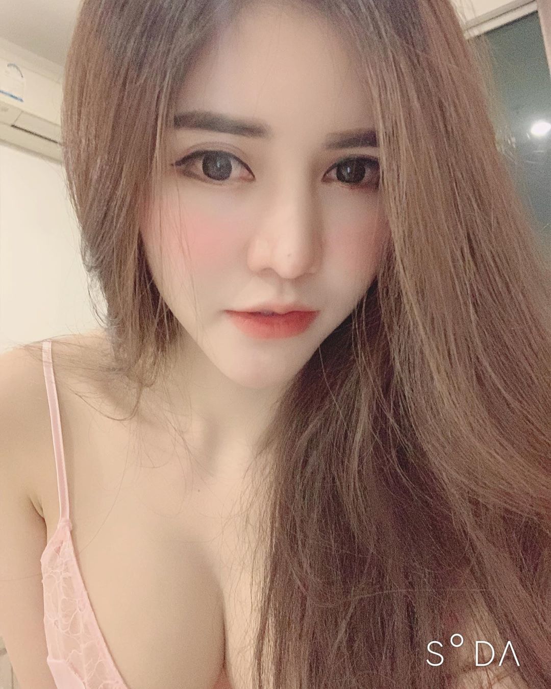 白皙側乳露出 無辜眼神完全不害躁-第1章-图片19