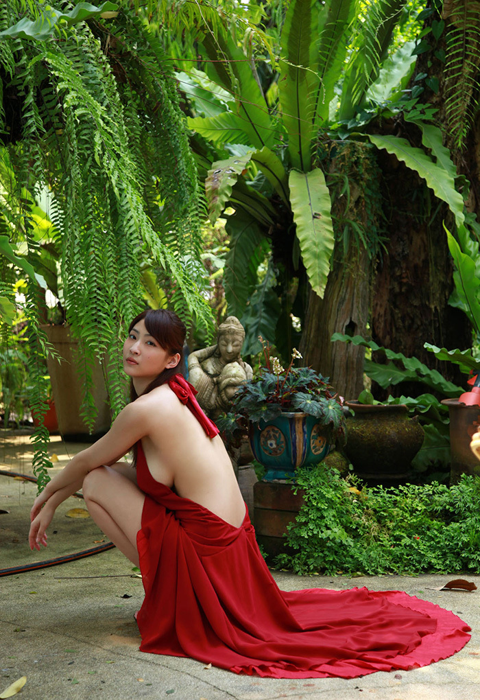 護麻奈 爆奶誘惑還有結實腹肌 簡直是人間凶器-第1章-图片3