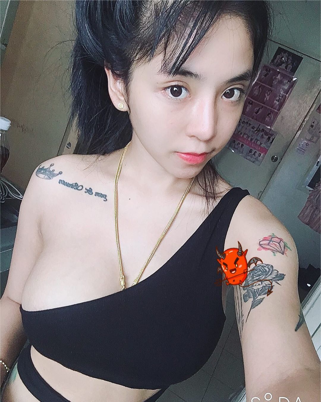 極品美乳霸氣開露 水汪電眼直視無法保持理性-第1章-图片9