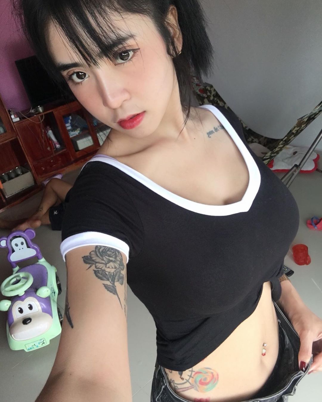 極品美乳霸氣開露 水汪電眼直視無法保持理性-第1章-图片14