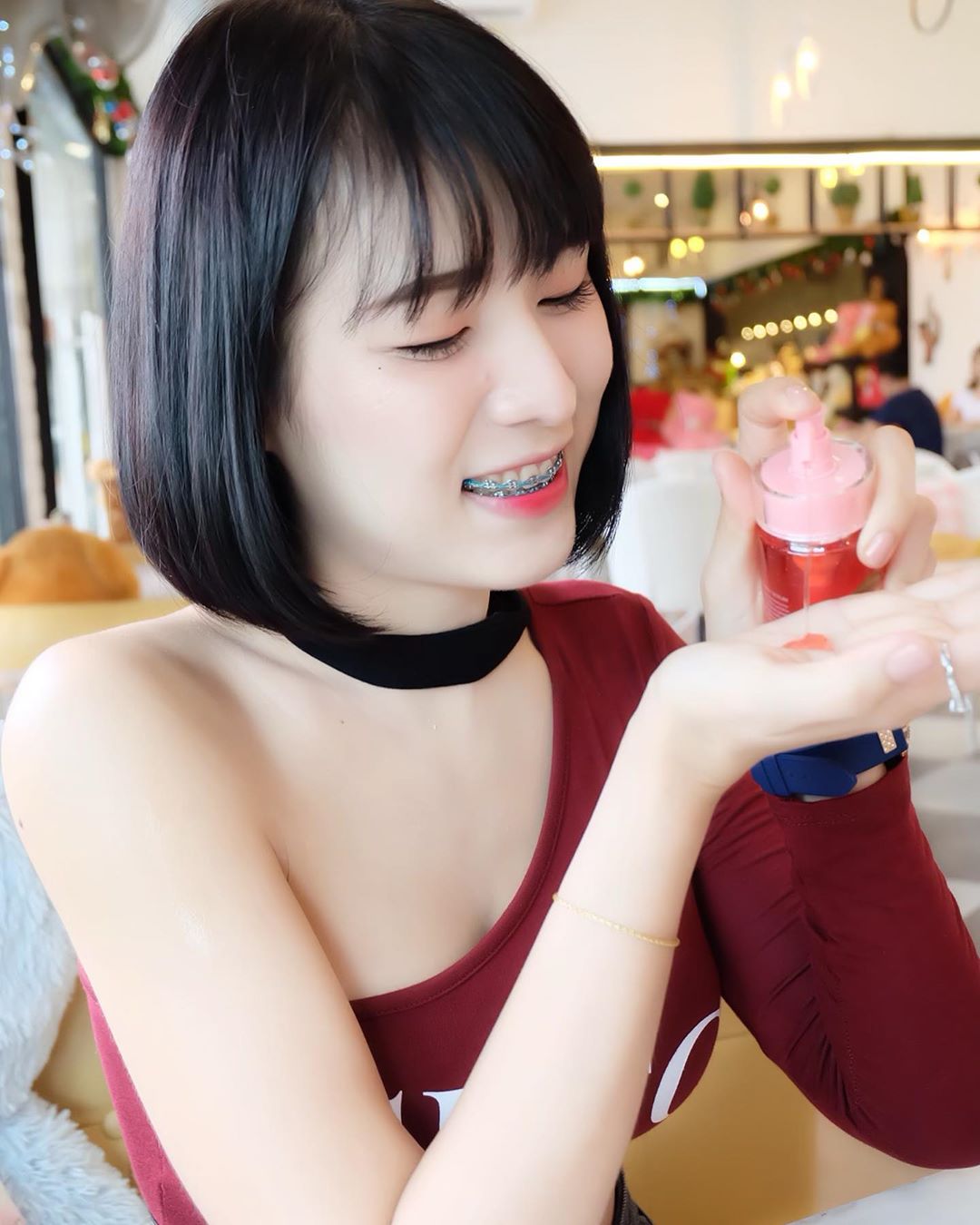 泰國短髮萌妹 解放飽滿巨胸不私藏真勾魂-第1章-图片4