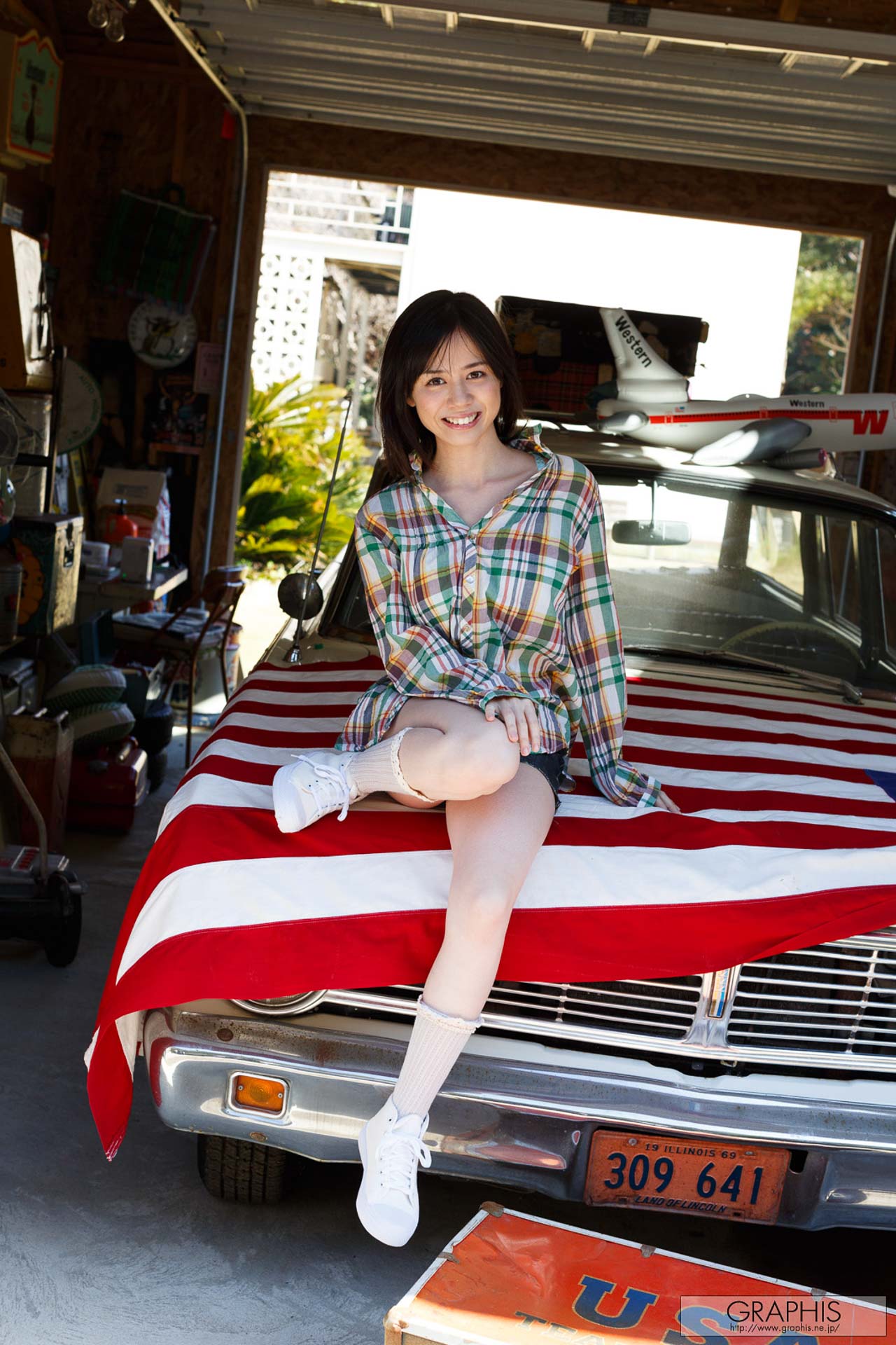 吉川あいみ 渾圓大胸呼之欲出 回眸眼神好撩人-第1章-图片6