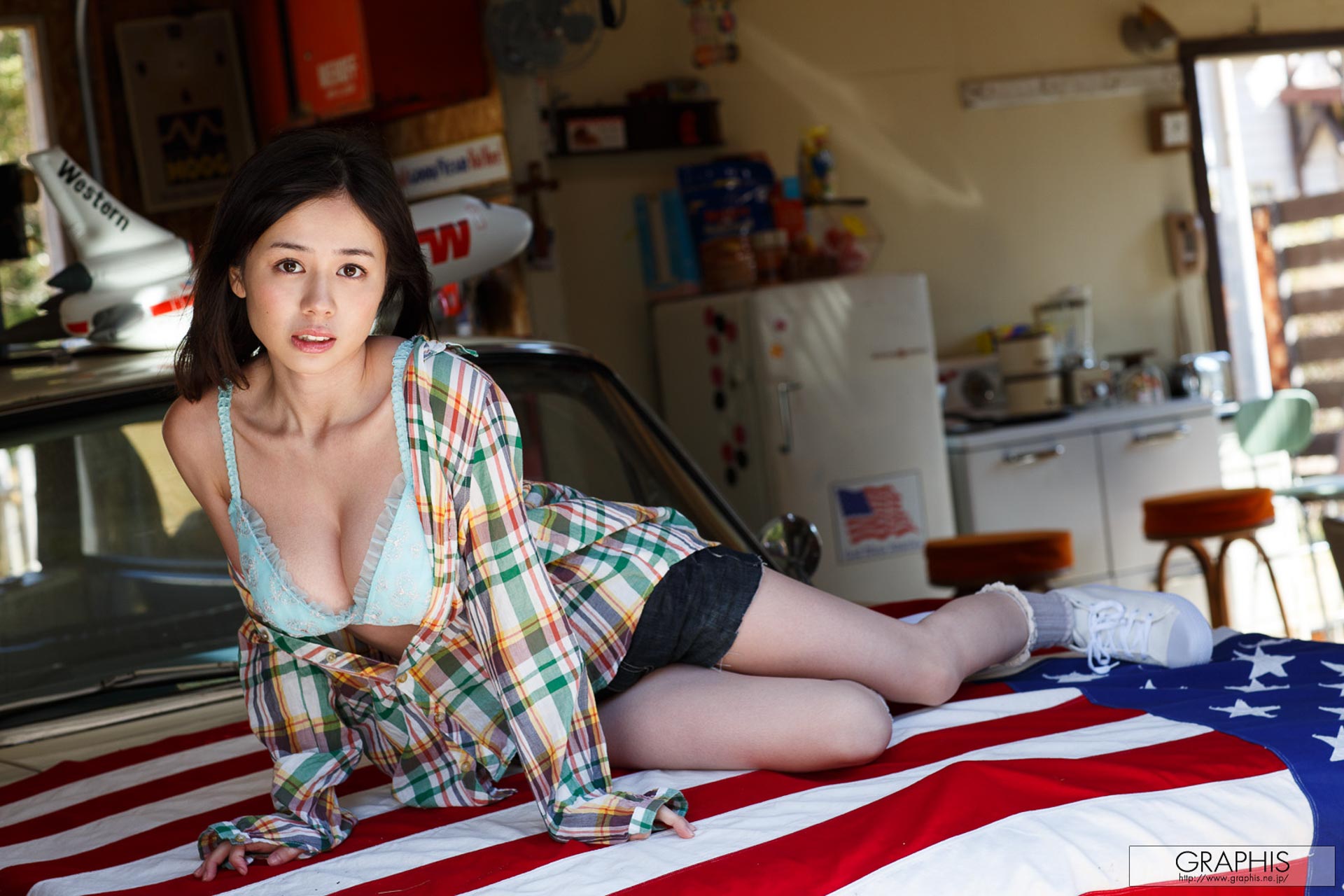 吉川あいみ 渾圓大胸呼之欲出 回眸眼神好撩人-第1章-图片7