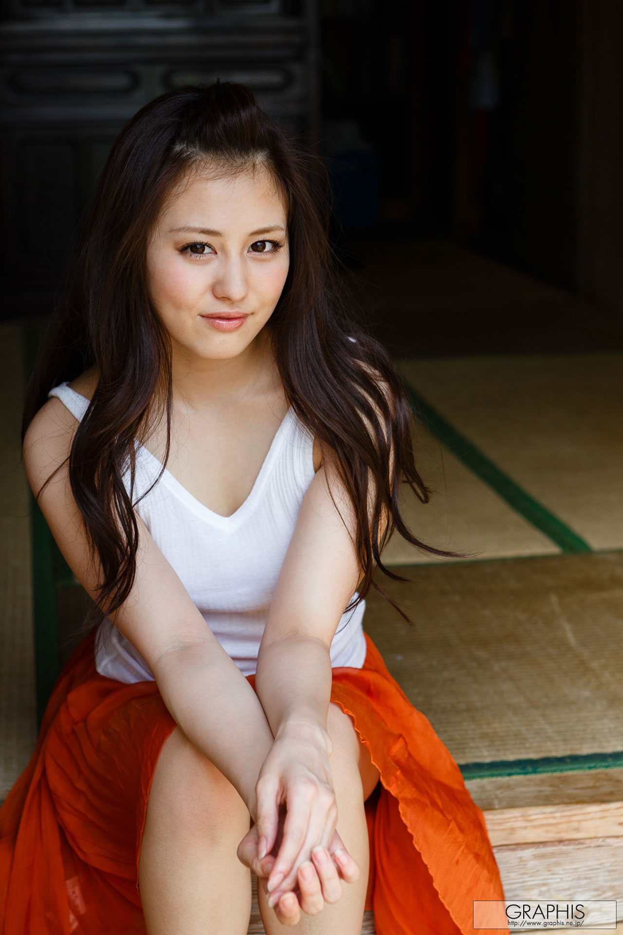 伊東紅 顏值氣質清爽雪白碗公奶真火辣-第1章-图片8