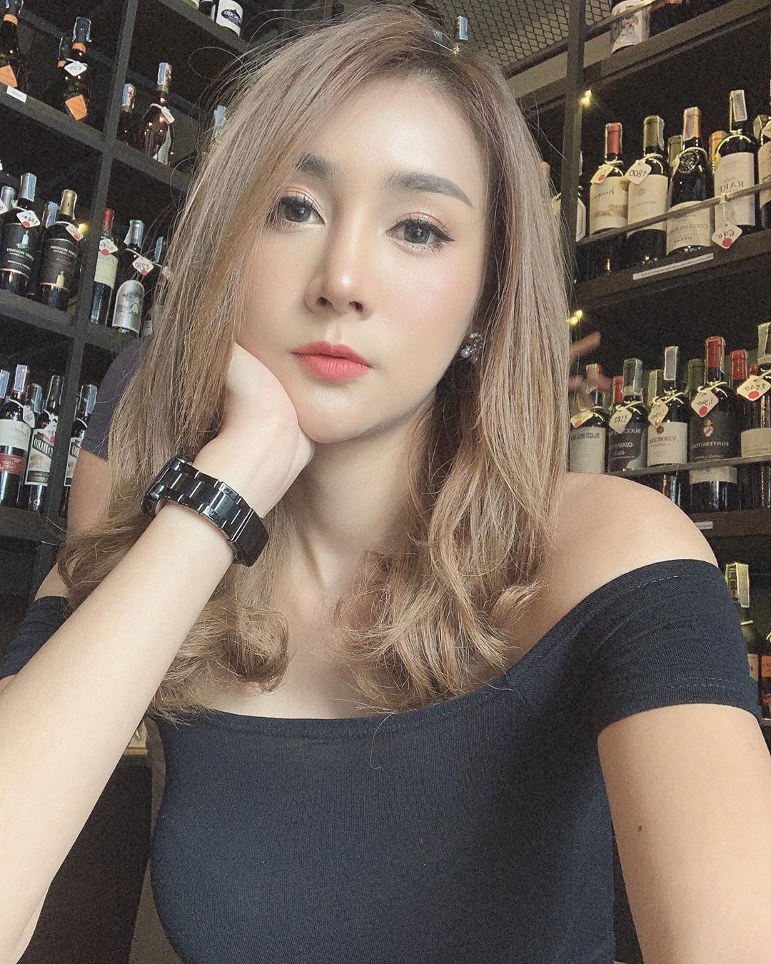 空靈眼神無意識誘惑 豐滿胸型無法淡定-第1章-图片4