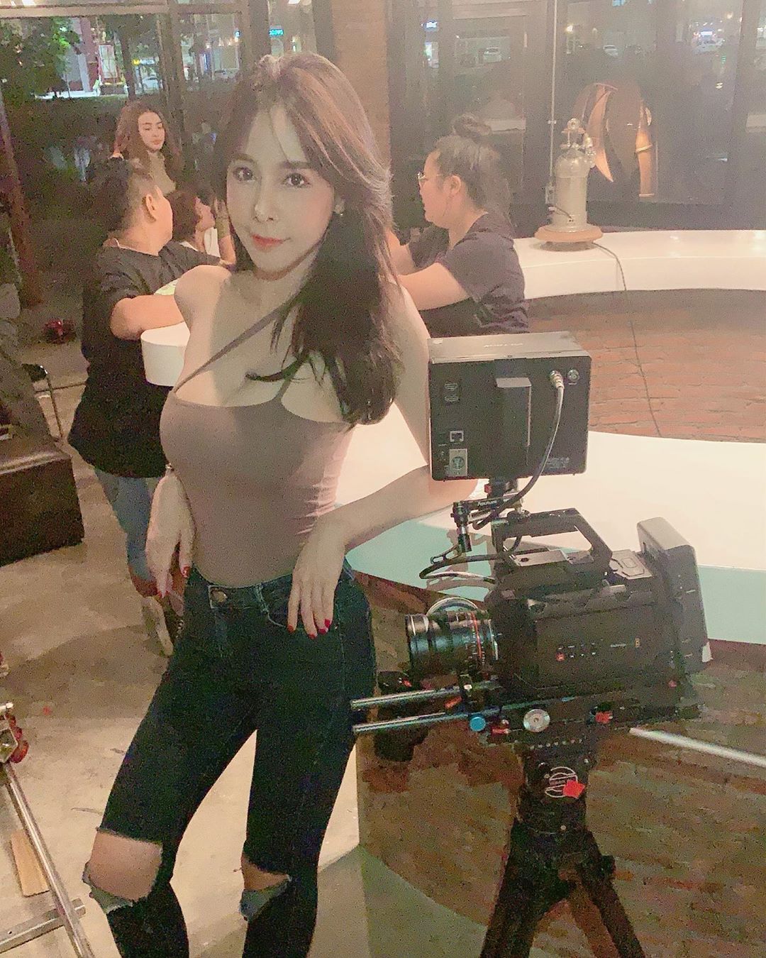 飄出仙氣大姊姊 波濤胸湧最神美-第1章-图片5