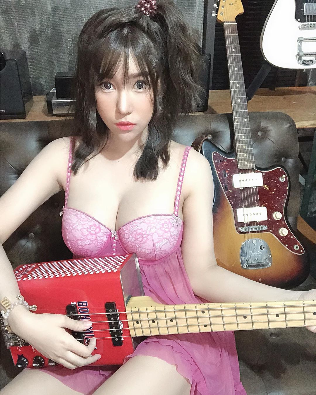 傲人胸型太美麗 白皙美肌騷氣沖天-第1章-图片6