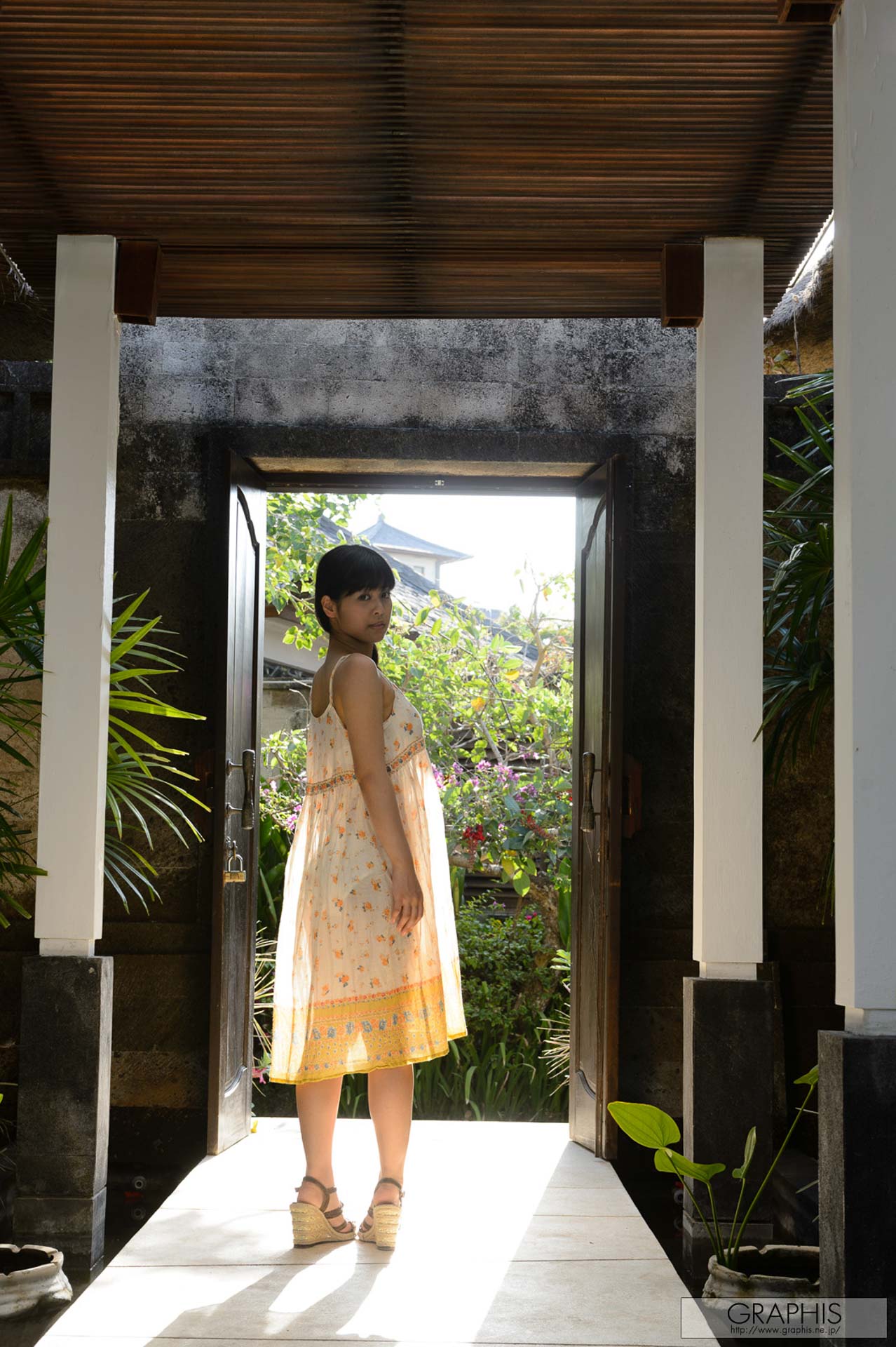 清純女優紗藤まゆ 美人露胸一瞬間有夠暈-第1章-图片1
