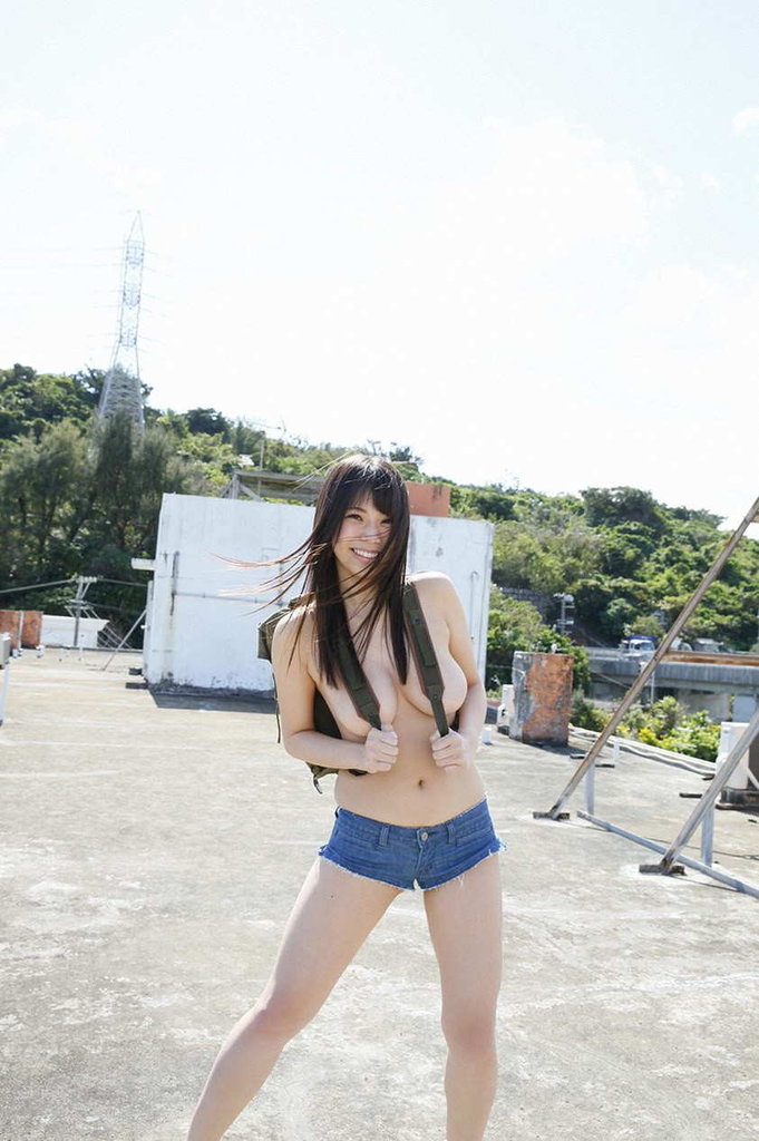 鈴木富美奈 巨乳級女星 夏天大秀性感Body-第1章-图片8