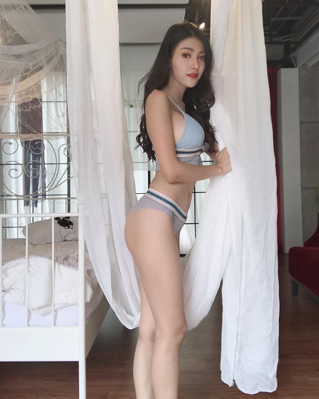 成熟魅力泰國姊 巨胸蠻腰騷氣大露-第1章-图片3