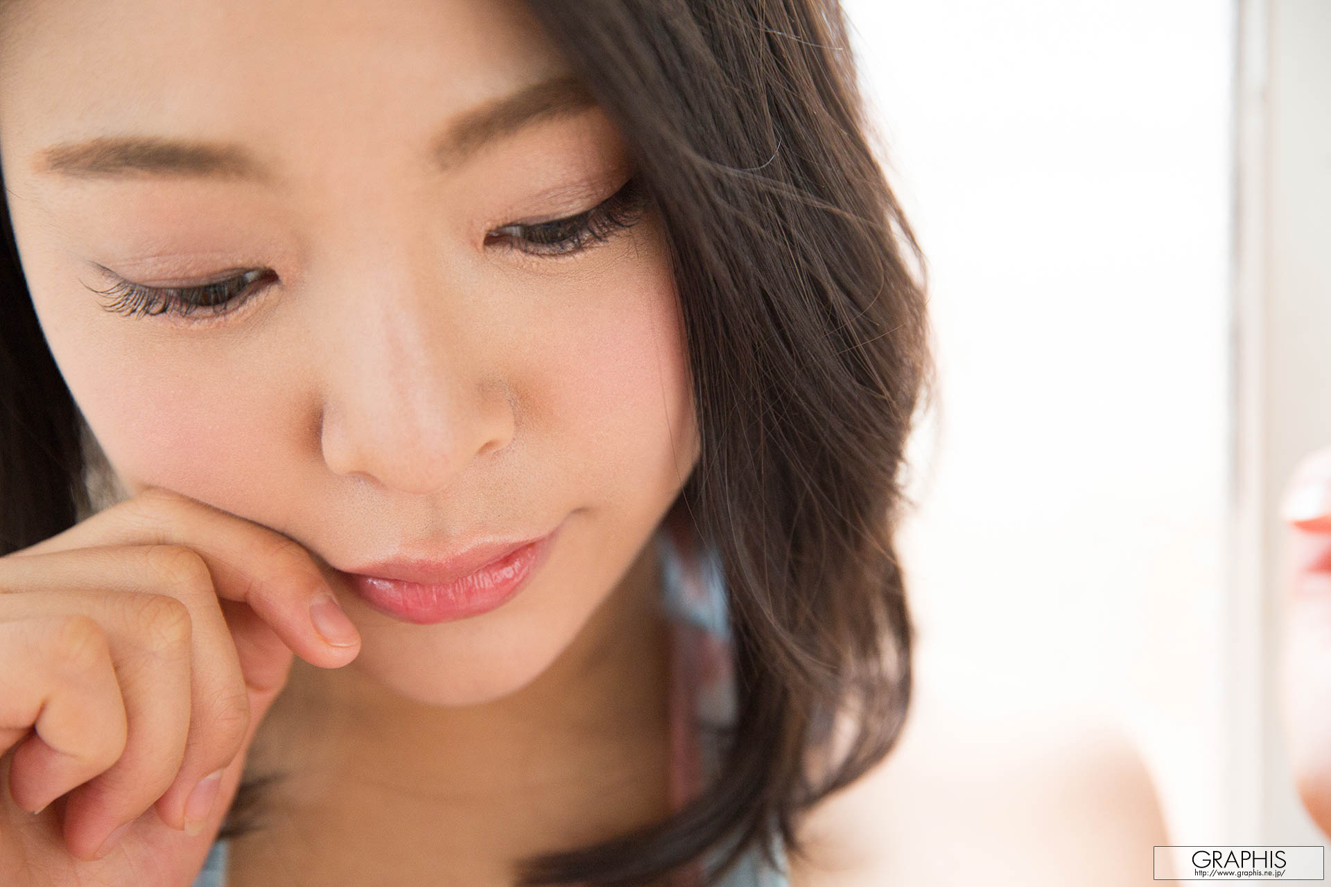 嬌嫩巨乳好妖豔 火辣尺度破表太犯規 南真菜果