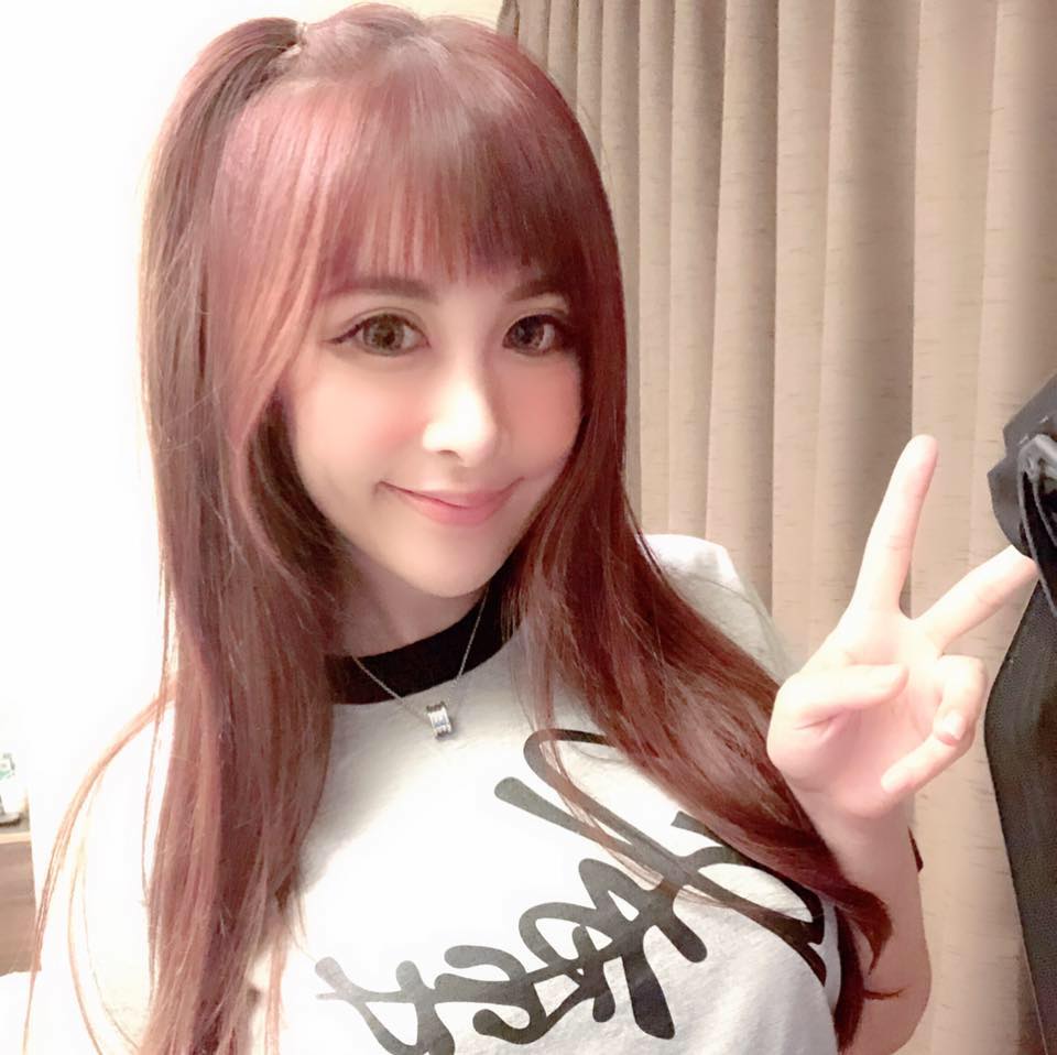 正妹KK Karenn甜美大眼一眨甚麼魂都被勾走了-第1章-图片13