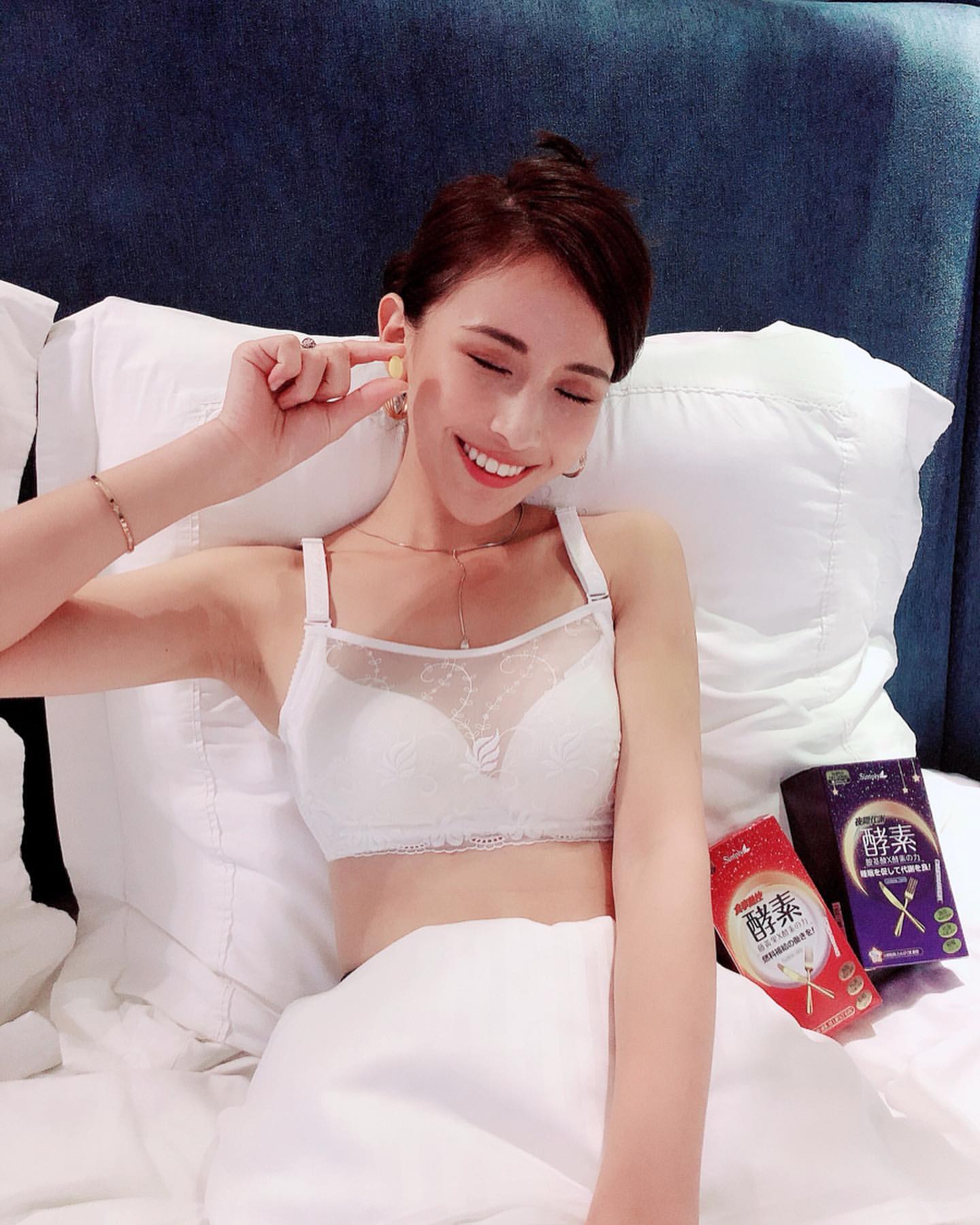 天菜美女吉海莉性感身材想看多少有多少-第1章-图片8