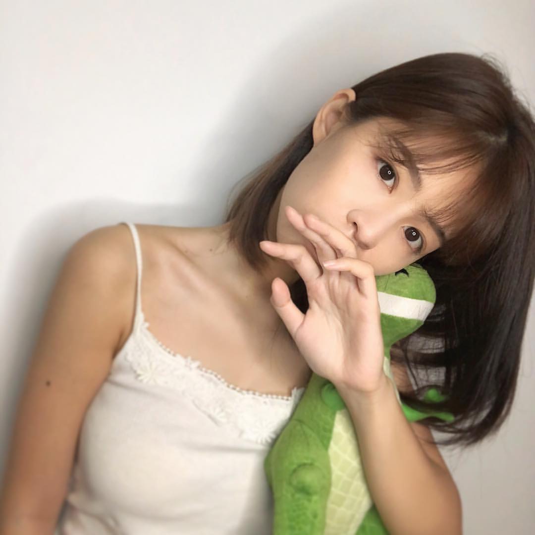 表特版女神HPH亮麗外表配上雪白嫩胸超正點-第1章-图片9