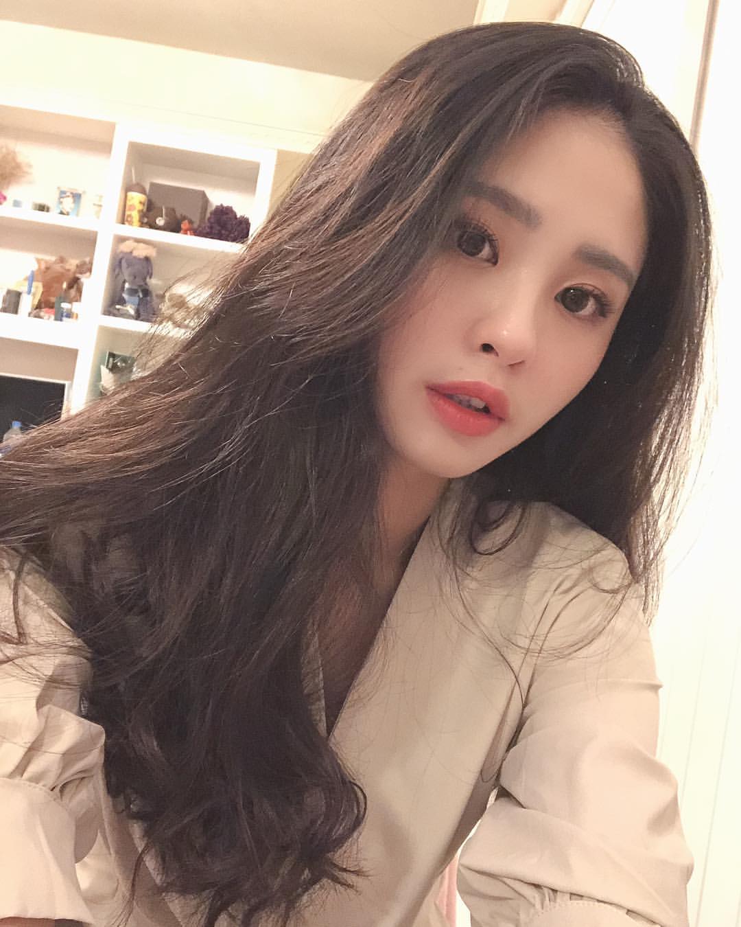 展場模特兒語倩甜而不膩的外型讓人看了好放鬆-第1章-图片11