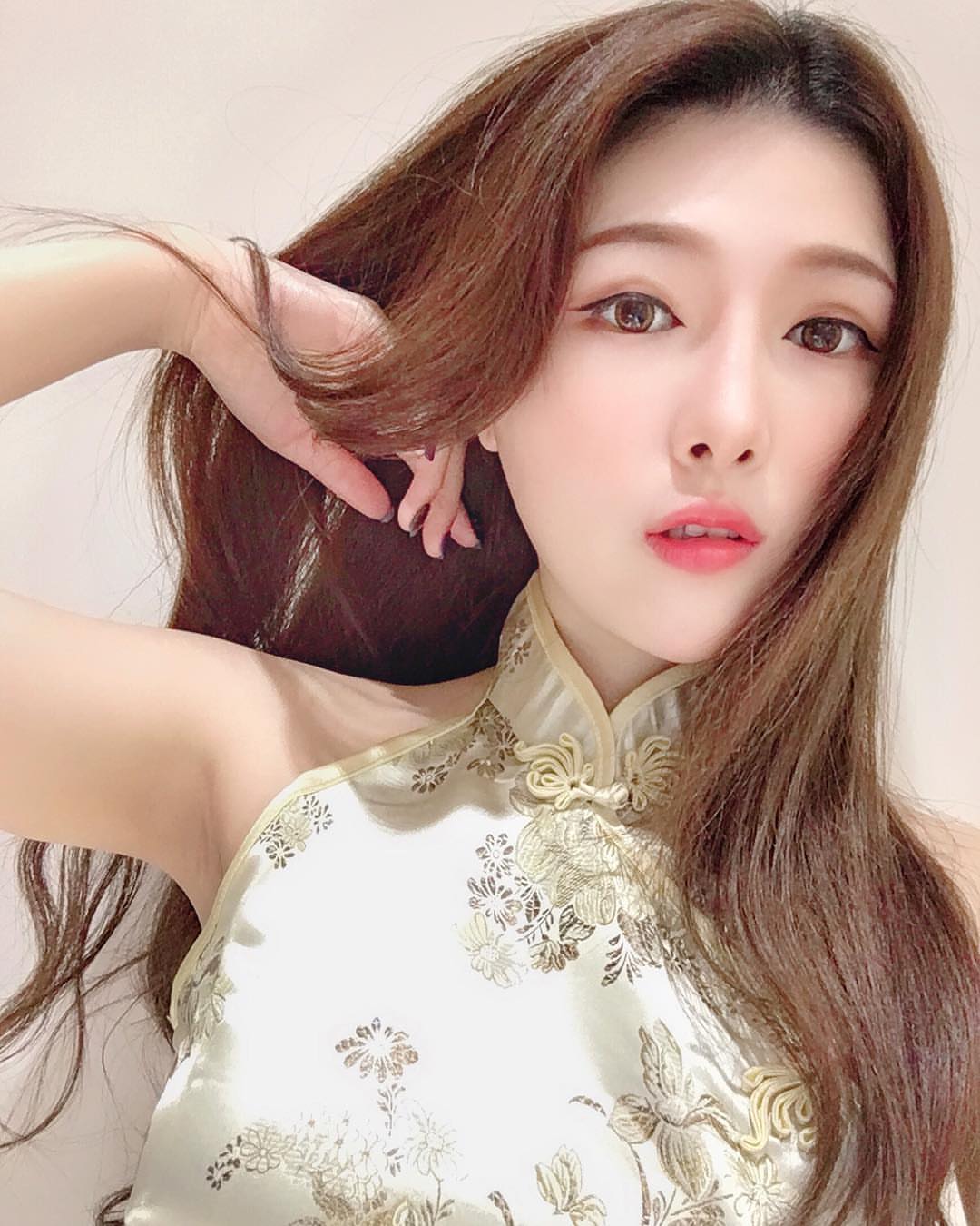 Live broadcast chief ethyline eyes laughing let no one resist small deer crash.-第1章-图片5