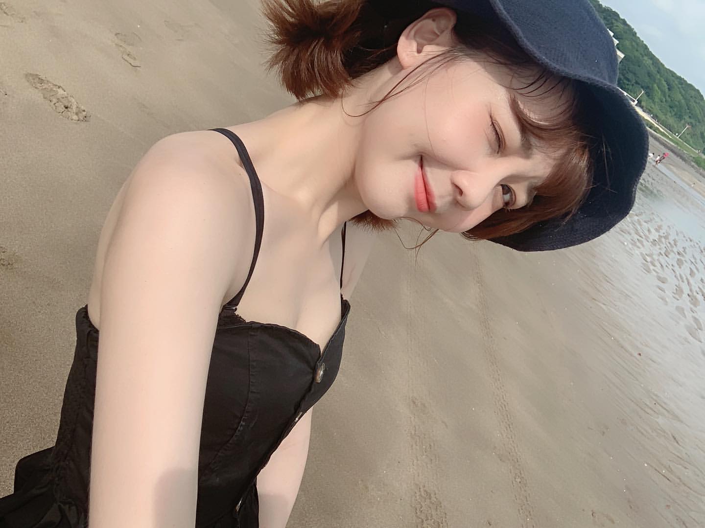 萌系正妹黃圓元勾椎嘟嘴模樣實在惹人疼惜-第1章-图片1