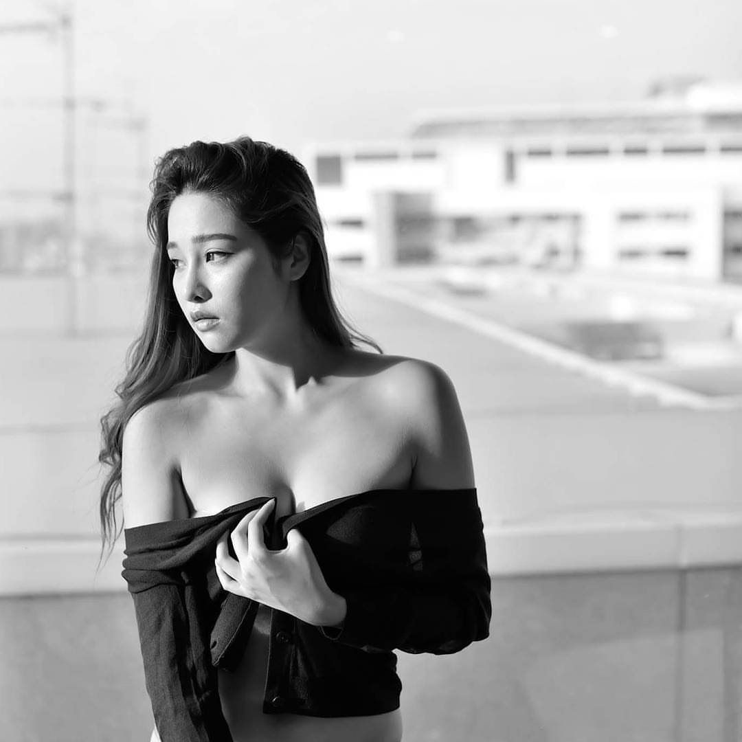 模特兒梓薰超巨大歐派讓人視線無法移開-第1章-图片2