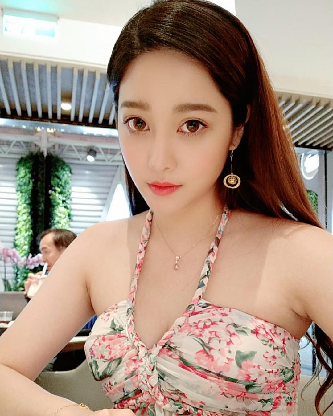 模特兒梓薰超巨大歐派讓人視線無法移開-第1章-图片7
