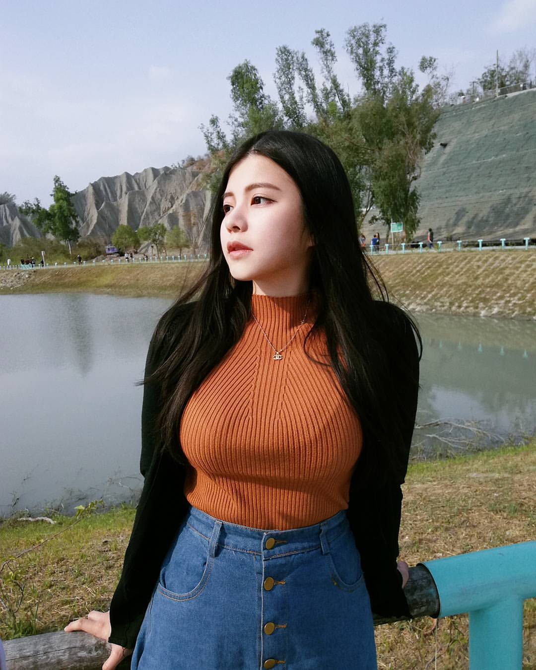 At the end of the day, wearing clothes will make you feel infinite.-第1章-图片19