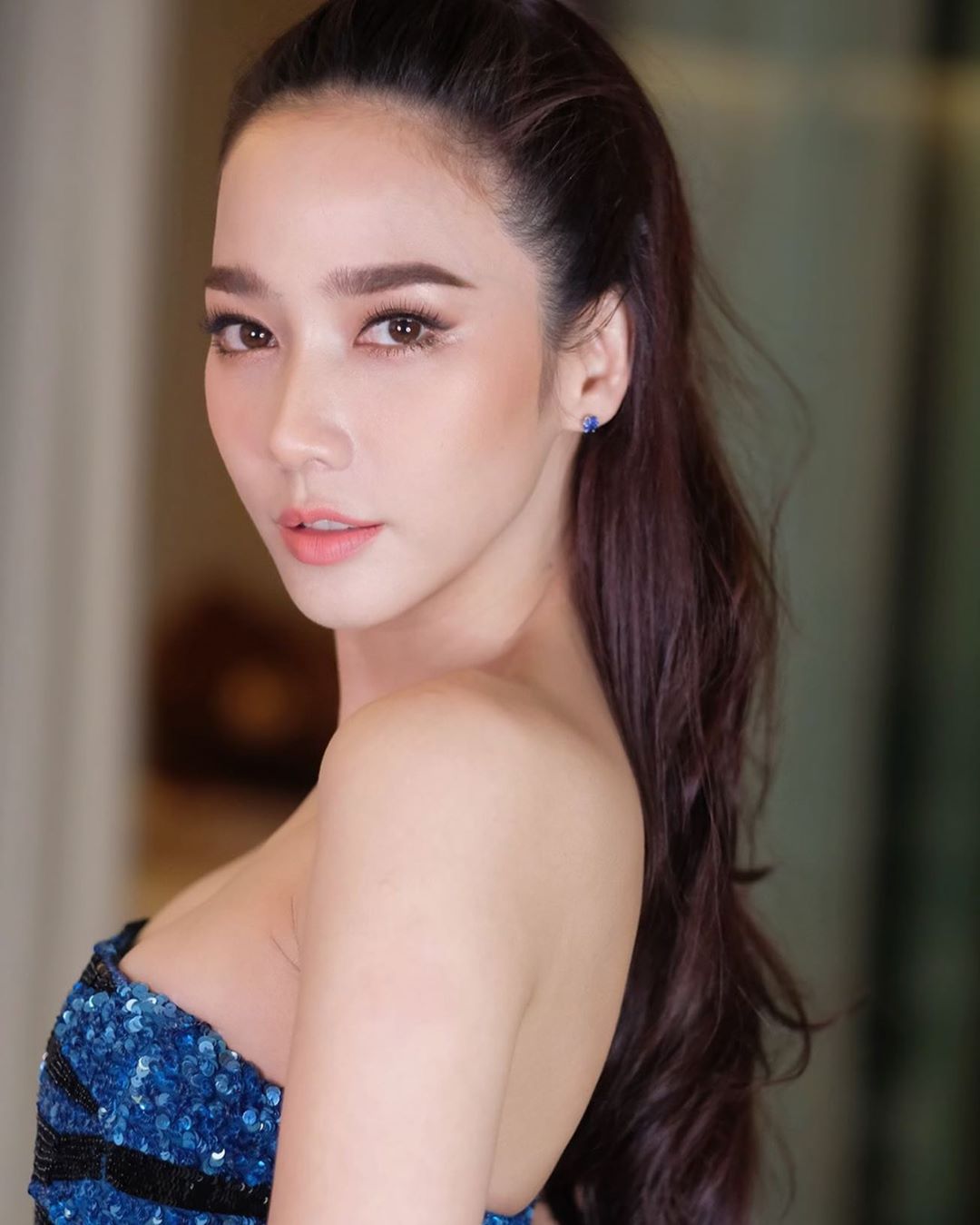 美腿姐姐不吝展現魅力 勾魂眼神辣到破表-第1章-图片19