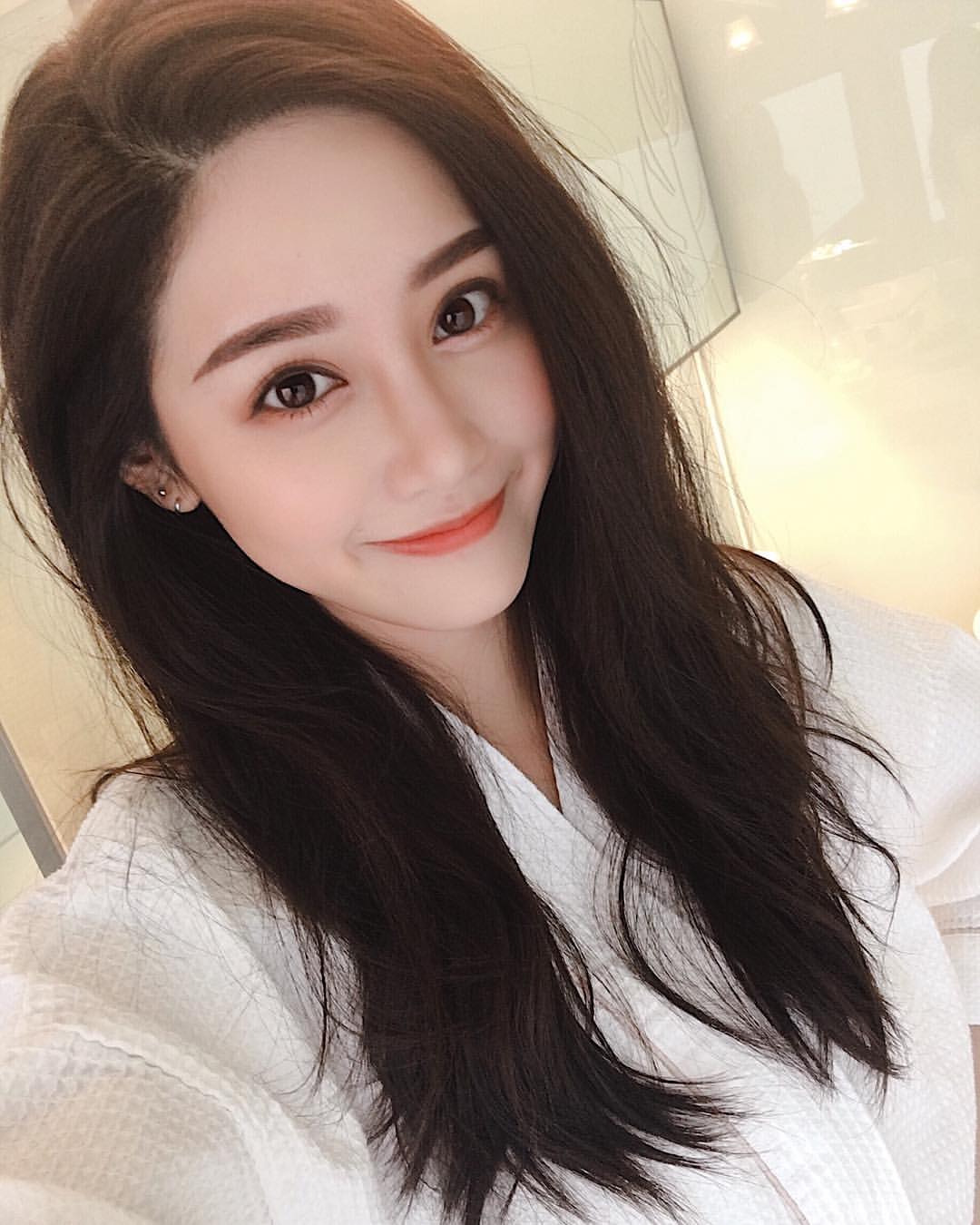 甜美系女神小予媚眼一眨甚麼魂都被勾走了-第1章-图片2