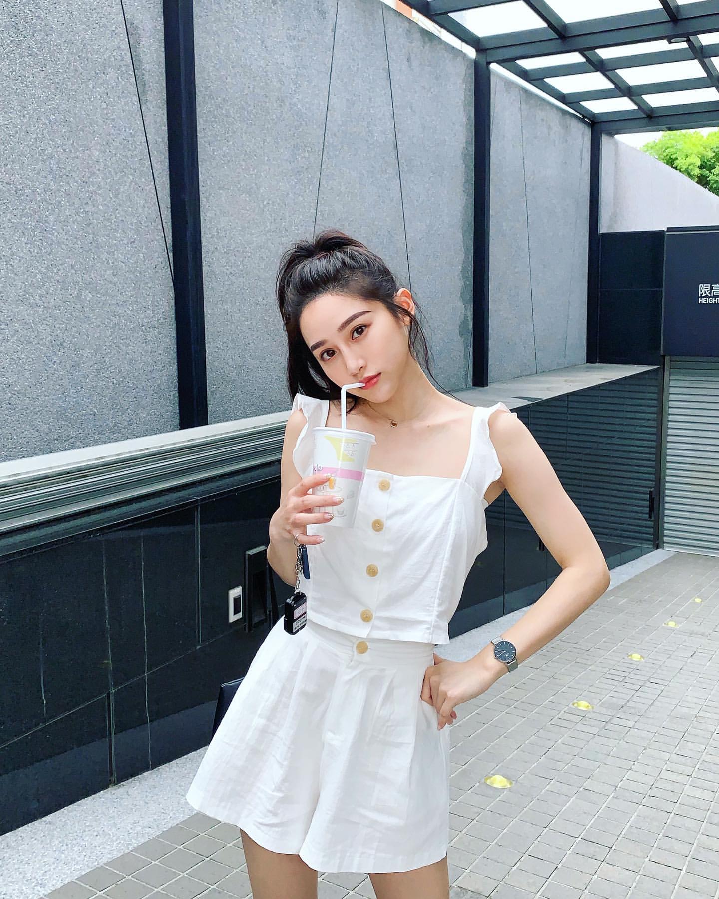 甜美系女神小予媚眼一眨甚麼魂都被勾走了-第1章-图片7