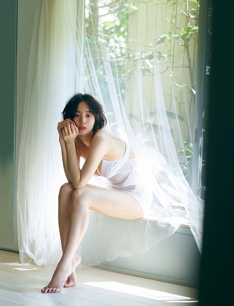長腿美人岡田紗佳 拍照姿勢實在太犯規-第1章-图片6