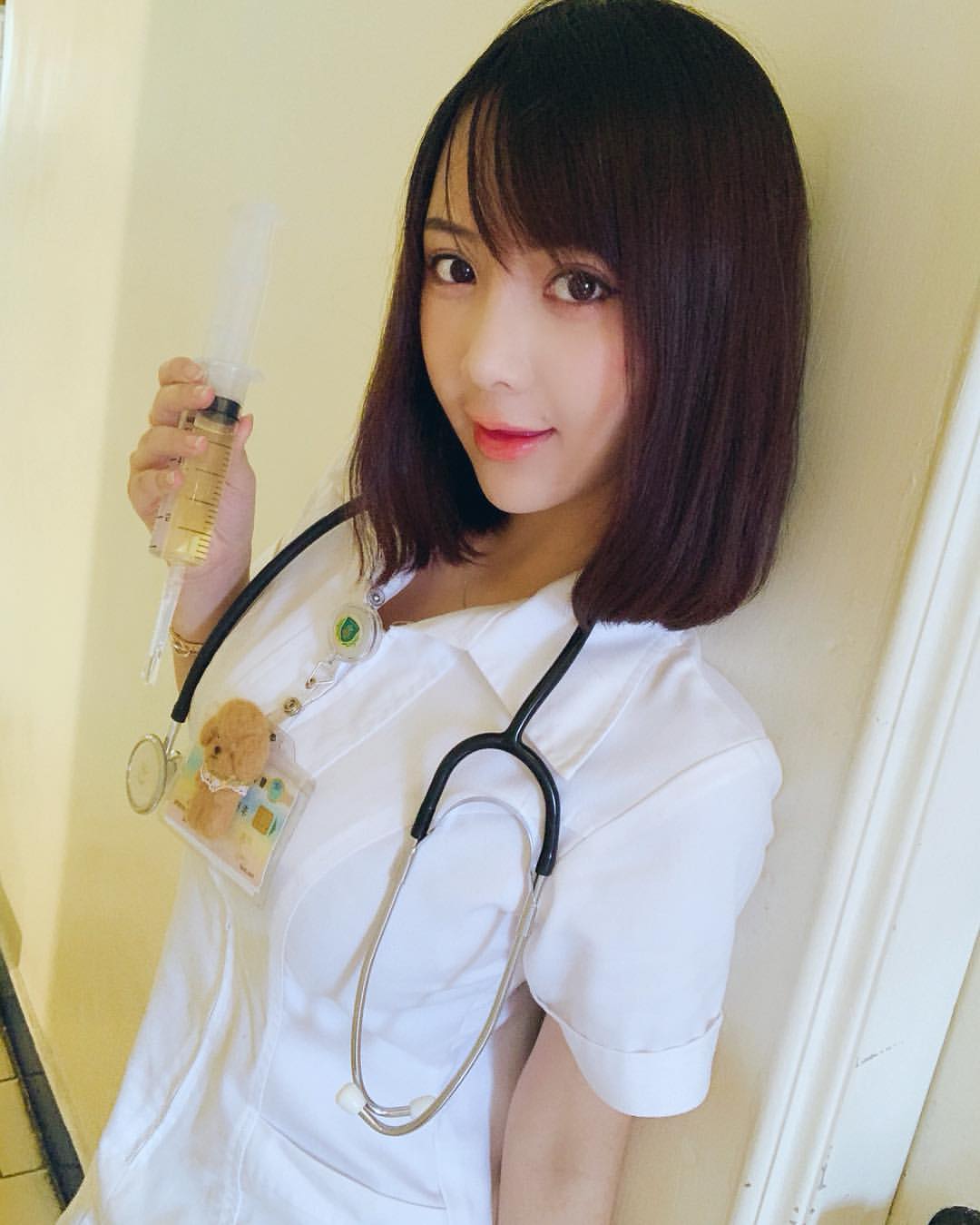小護士言兒露出完美胸型絕對讓你目不轉睛-第1章-图片16