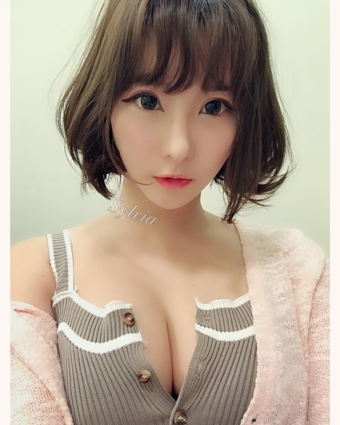 Short-haired sister Sylvia Snow White Southern Hemisphere reveals challenging your pheromone-第1章-图片10
