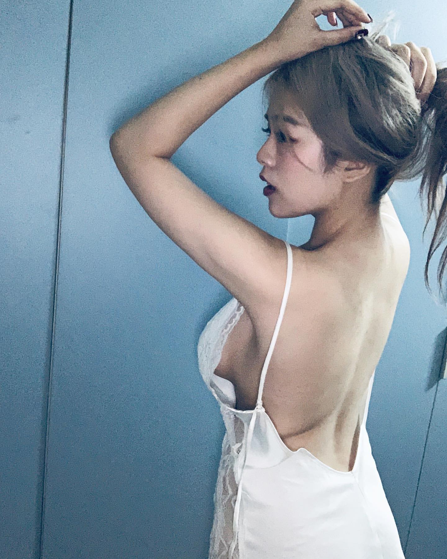 緹芝大方展露超深乳溝讓人看了心癢癢-第1章-图片15